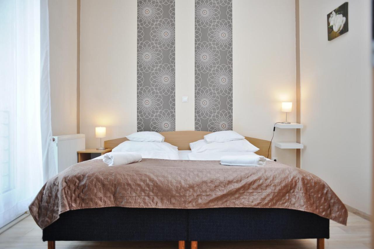 Papillon Apartment Будапеща Екстериор снимка